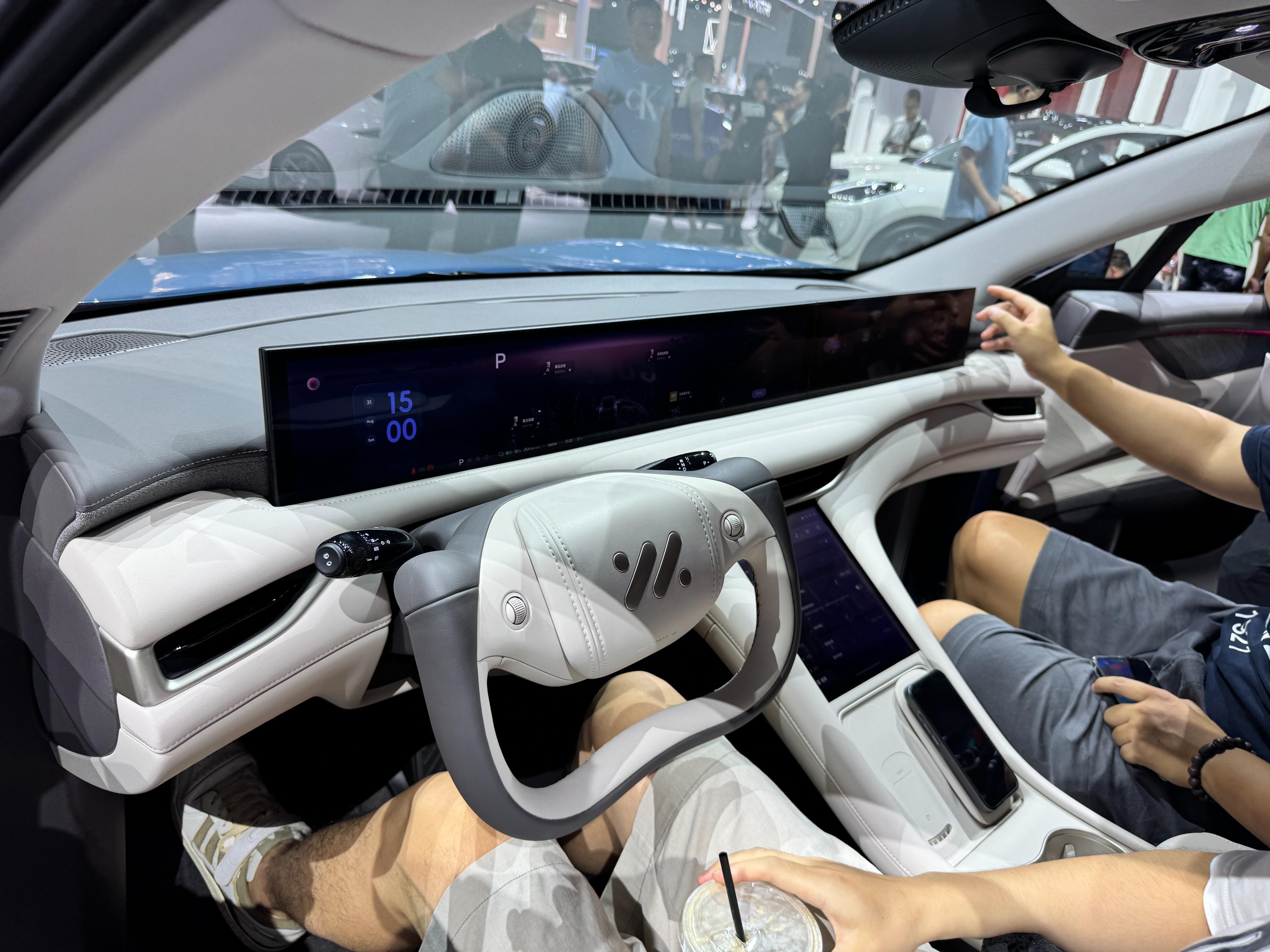22.99萬元起！智己全新LS6成都車展開啟預(yù)售