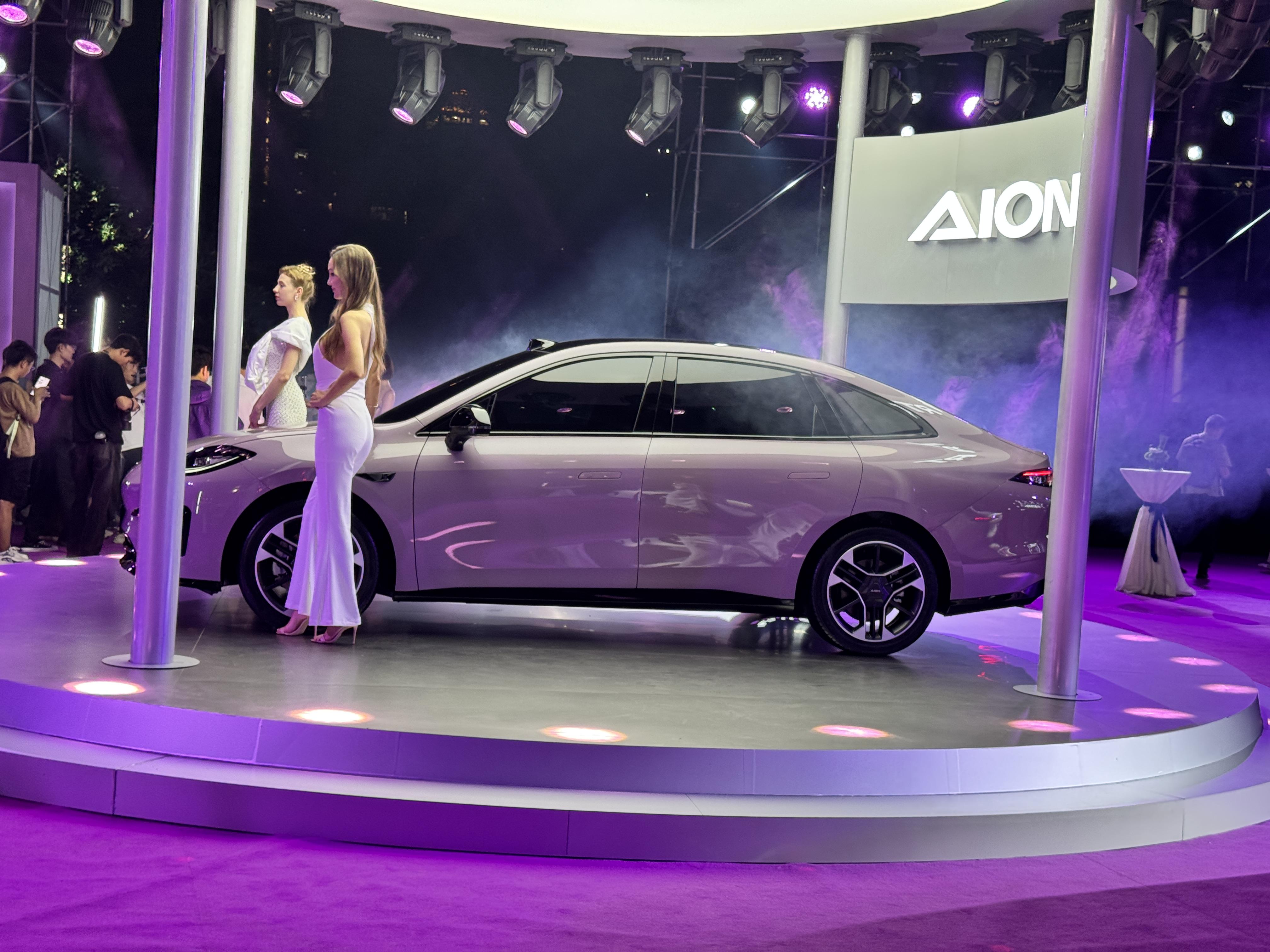 預(yù)售價11.98萬元起！埃安全新車型AION RT開啟預(yù)售