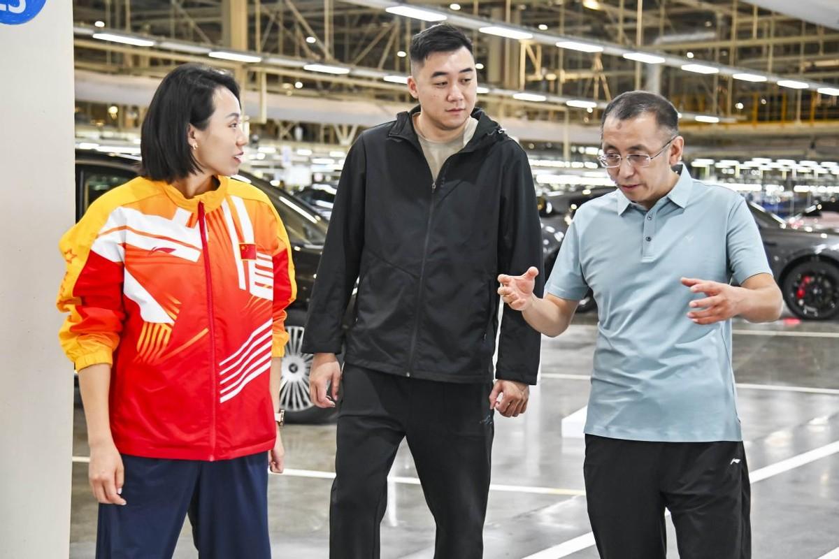 冠軍實力 夢想同行，奧運冠軍趙蕓蕾夫婦喜提全新嵐圖夢想家
