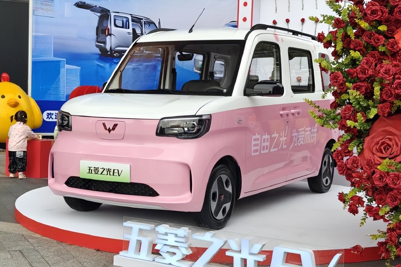 售價4.78萬元起！五菱之光正式上市
