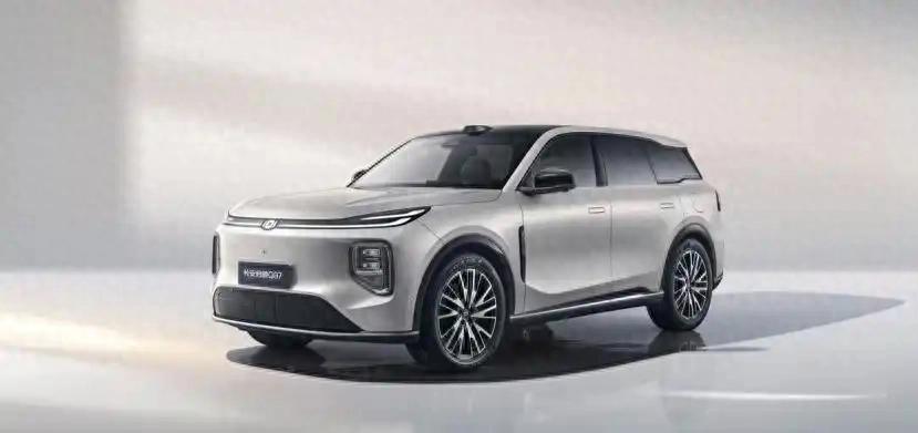長安未來3年推出10款智駕版車型！首款車型啟源Q07正式亮相