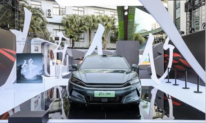 預售價27萬元起！比亞迪全新轎車漢 L EV開啟預售