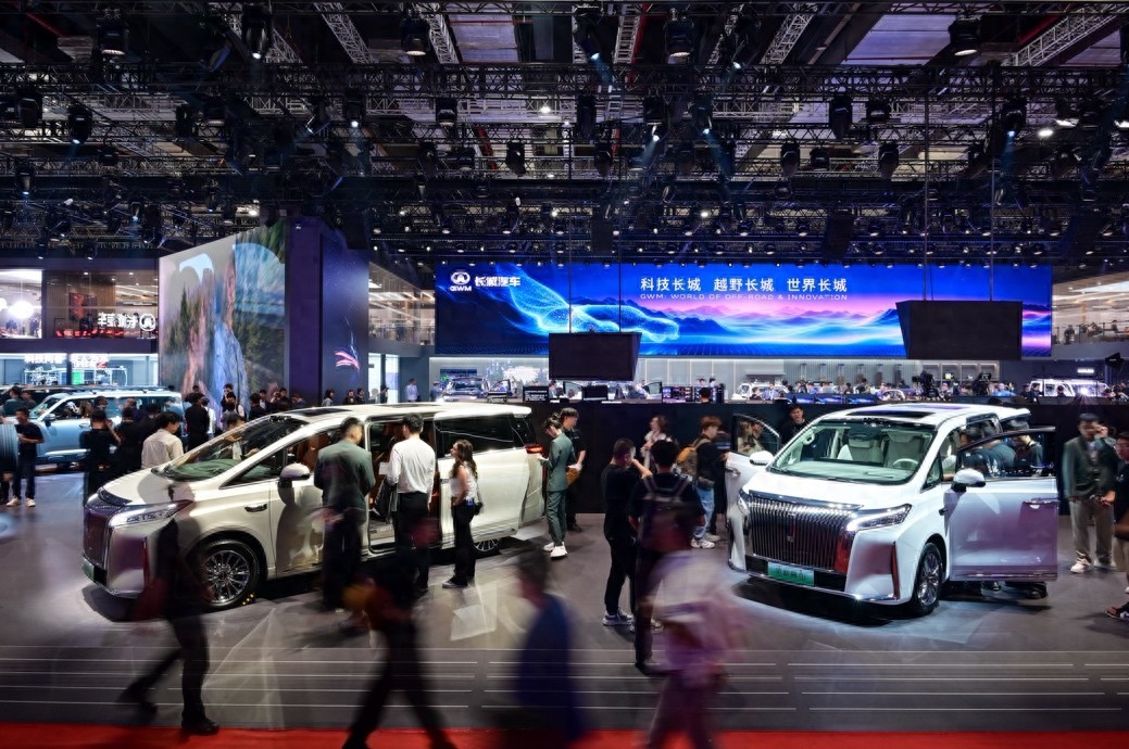 為用戶而變！魏牌全新“雙山”登陸2025上海國(guó)際車展