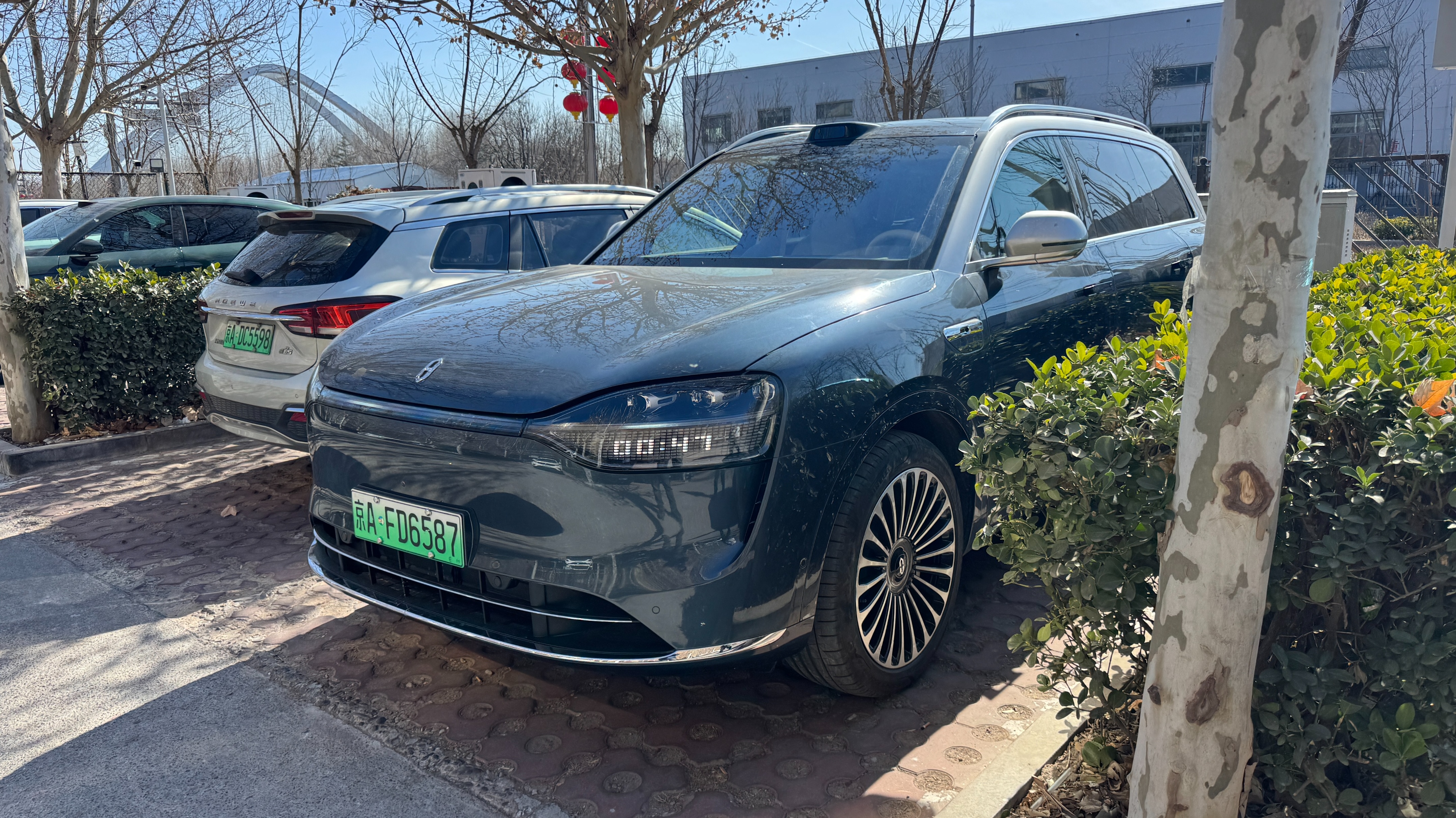 問界M8上市后72小時大定突破44000臺！4月30日天津地區(qū)用戶交付